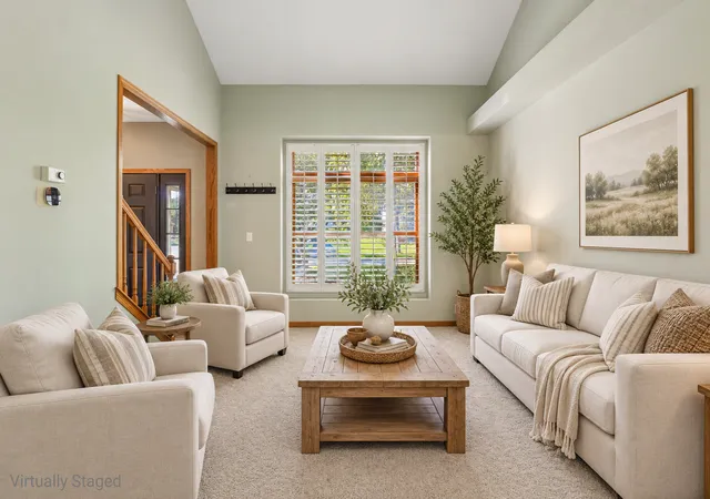 Photo 2 of Single family home for sale at 485 Spring Ridge Dr, Crystal Lake, IL 60012 | MLS# 12788561 | Listing updated on 2026-10-22