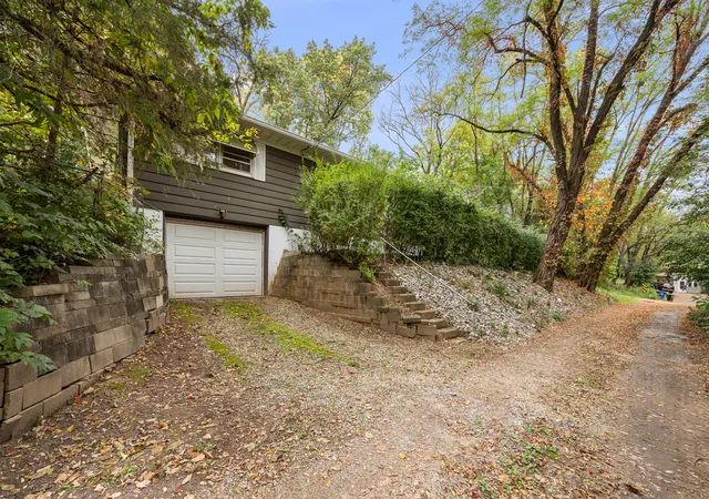 Photo 4 of Single family home for sale at 3203 Eads St, Davenport, IA 52802 | MLS# 12788566 | Listing updated on 2026-10-22