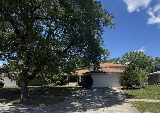 Photo 2 of Single family home for sale at 942 E 168th Street, South Holland, IL 60473 | MLS# 12788567 | Listing updated on 2026-10-21