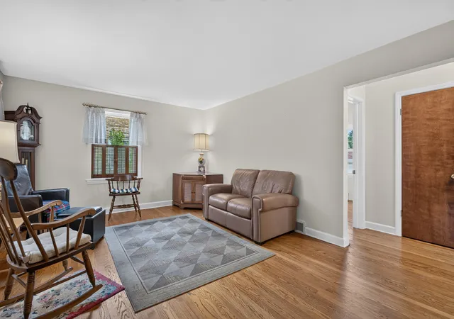 Photo 4 of Single family home for sale at 7837 N Nora Ave, Niles, IL 60714 | MLS# 12788570 | Listing updated on 2026-10-22
