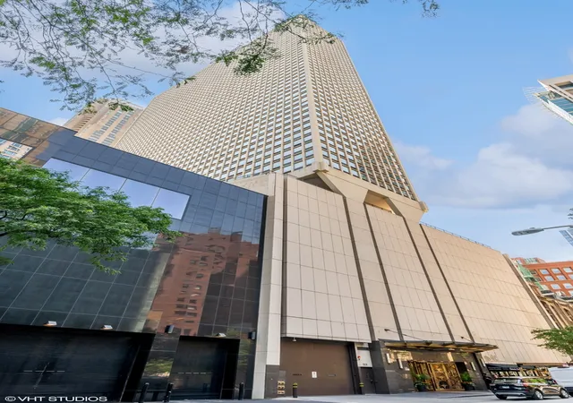 Condo for sale at 111 E Chestnut St #34H, Chicago, IL 60611 | MLS# 12788586