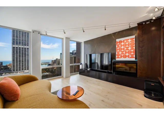 Photo 4 of Condo for sale at 111 E Chestnut St #34H, Chicago, IL 60611 | MLS# 12788586 | Listing updated on 2026-10-22