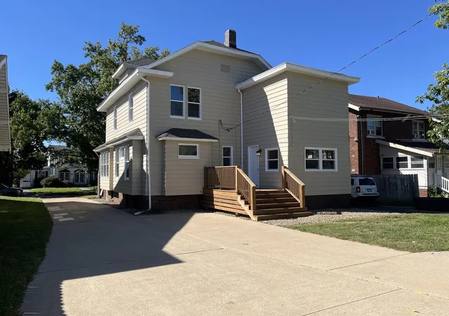 Photo 4 of Single family home for sale at 152 E Cobb Ave, Decatur, IL 62522 | MLS# 12788588 | Listing updated on 2026-10-20