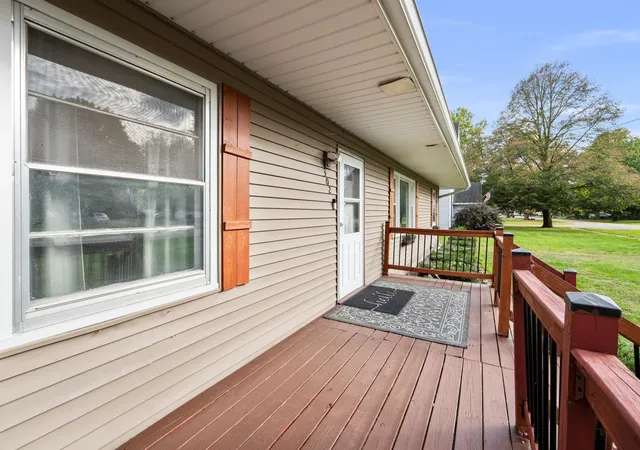Photo 3 of Single family home for sale at 302 N Blayney St, Alexis, IL 61412 | MLS# 12788600 | Listing updated on 2026-10-27