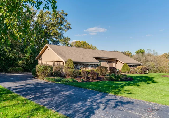 Photo 1 of Single family home for sale at 50 Covered Brg Rd, South Barrington, IL 60010 | MLS# 12788613 | Listing updated on 2026-10-29