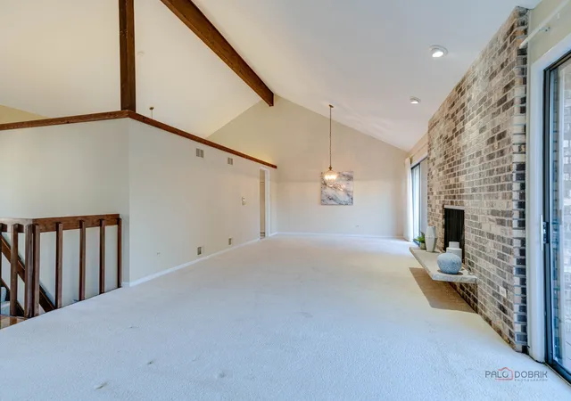 Photo 4 of Single family home for sale at 50 Covered Brg Rd, South Barrington, IL 60010 | MLS# 12788613 | Listing updated on 2026-10-29