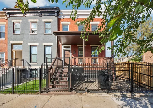 Photo 1 of Single family home for sale at 656 E Bowen Ave, Chicago, IL 60653 | MLS# 12788616 | Listing updated on 2026-10-28