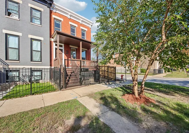 Photo 1 of Single family home for sale at 656 E Bowen Ave, Chicago, IL 60653 | MLS# 12788616 | Listing updated on 2026-10-28