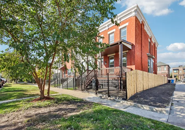 Photo 3 of Single family home for sale at 656 E Bowen Ave, Chicago, IL 60653 | MLS# 12788616 | Listing updated on 2026-10-28