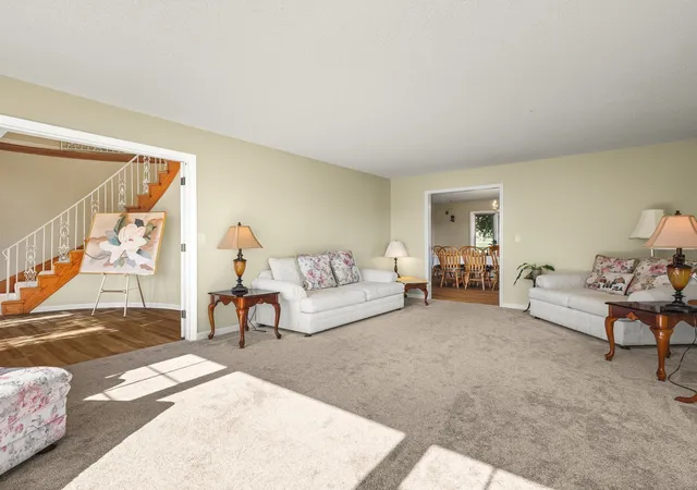 Photo 4 of Single family home for sale at 3900 Pine Hl Rd, Sterling, IL 61081 | MLS# 12788624 | Listing updated on 2026-10-30