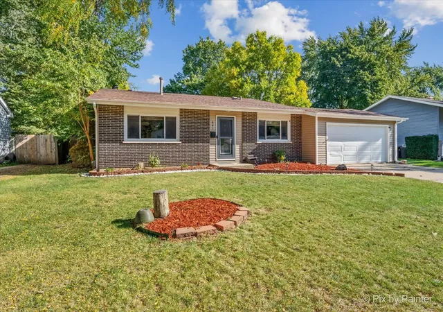 Photo 3 of Single family home for sale at 641 Nottingham Ln, Crystal Lake, IL 60014 | MLS# 12788629 | Listing updated on 2026-10-21