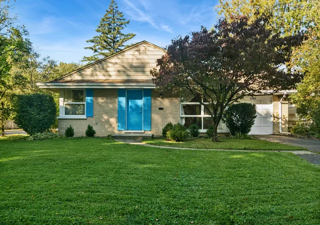 Photo 1 of Single family home for sale at 1100 Oxford Rd, Deerfield, IL 60015 | MLS# 12788659 | Listing updated on 2026-10-22
