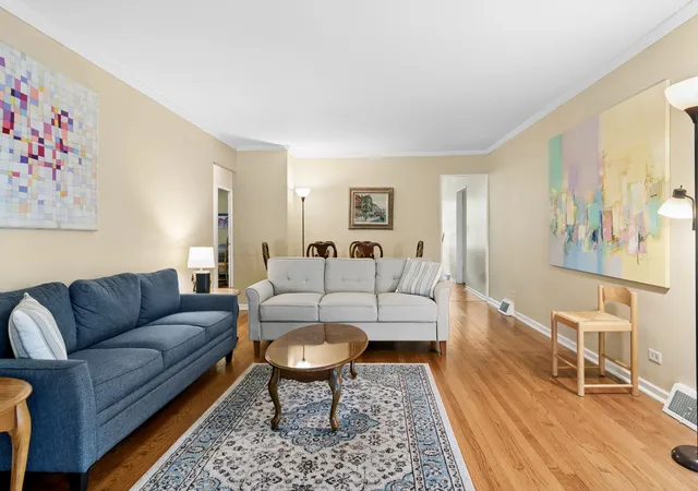 Photo 2 of Single family home for sale at 1100 Oxford Rd, Deerfield, IL 60015 | MLS# 12788659 | Listing updated on 2026-10-22