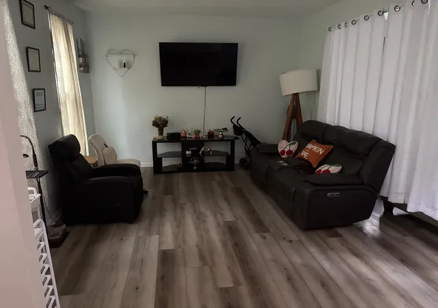Photo 2 of Single family home for sale at 1830 Fernwood Ln, Algonquin, IL 60102 | MLS# 12788670 | Listing updated on 2026-10-20