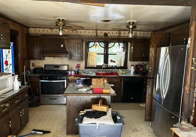 Photo 3 of Single family home for sale at 1322 Plainfield Rd, Joliet, IL 60435 | MLS# 12788671 | Listing updated on 2026-10-23