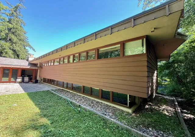 Photo 2 of Single family home for sale at 1120 Ridgewood Dr, Highland Park, IL 60035 | MLS# 12788706 | Listing updated on 2026-10-20