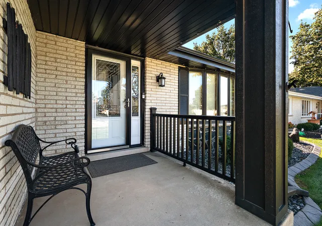 Photo 3 of Single family home for sale at 7919 Palm Ct, Orland Park, IL 60462 | MLS# 12788713 | Listing updated on 2026-10-21