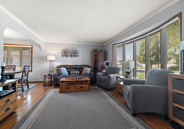 Photo 4 of Single family home for sale at 7919 Palm Ct, Orland Park, IL 60462 | MLS# 12788713 | Listing updated on 2026-10-21