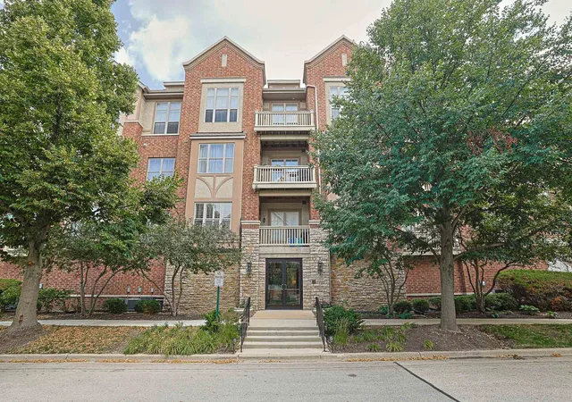 Condo for sale at 1739 Tudor Ln #308, Northbrook, IL 60062 | MLS# 12788722