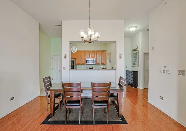 Photo 4 of Condo for sale at 1739 Tudor Ln #308, Northbrook, IL 60062 | MLS# 12788722 | Listing updated on 2026-10-20