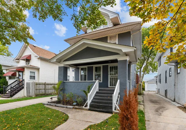 Photo 3 of Single family home for sale at 606 S 2nd Avenue, Maywood, IL 60153 | MLS# 12788725 | Listing updated on 2026-10-20