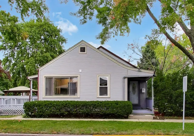 Photo 1 of Single family home for sale at 4458 Oak Park Ave, Stickney, IL 60402 | MLS# 12788741 | Listing updated on 2026-10-21
