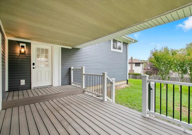 Photo 3 of Single family home for sale at 2033 N Wainwright Ct, Palatine, IL 60074 | MLS# 12788769 | Listing updated on 2026-10-20