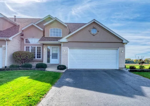 Townhouse for sale at 1029 Birch Ln, Romeoville, IL 60446 | MLS# 12788783