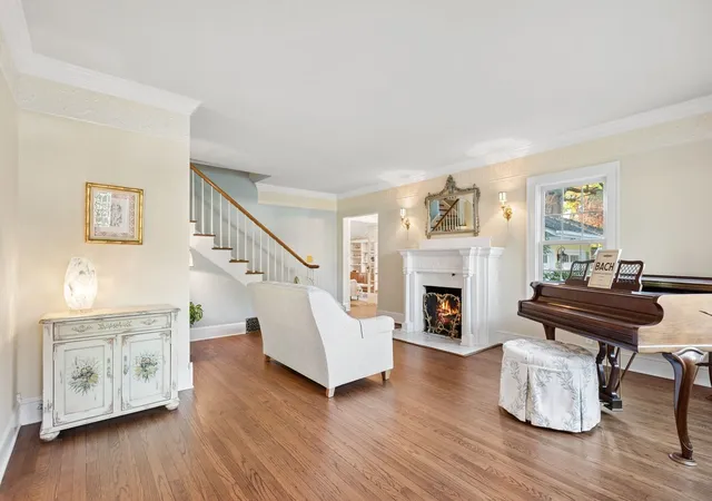 Photo 3 of Single family home for sale at 735 Hawthorne Ln, Geneva, IL 60134 | MLS# 12788786 | Listing updated on 2026-10-20