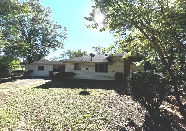 Photo 2 of Single family home for sale at 3108 Lexington Dr, Hazel Crest, IL 60429 | MLS# 12788807 | Listing updated on 2026-10-27