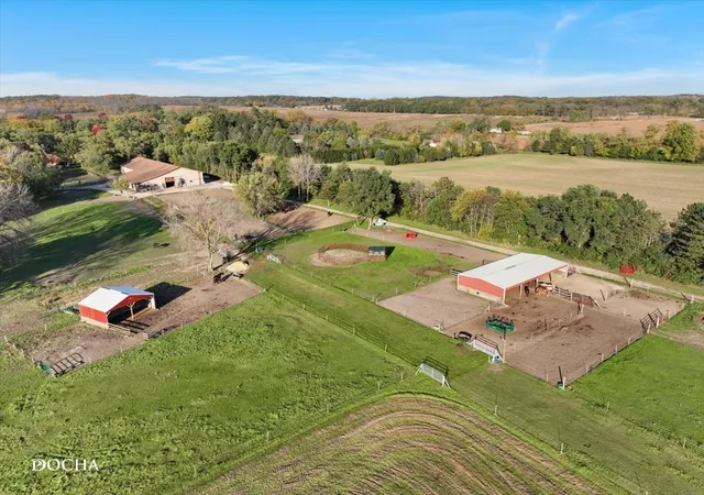 Photo 3 of Single family home for sale at 20419 River Rd, Marengo, IL 60152 | MLS# 12788816 | Listing updated on 2026-10-30