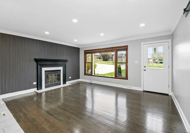 Photo 3 of Single family home for sale at 8021 W 91st Street, Hickory Hills, IL 60457 | MLS# 12788832 | Listing updated on 2026-10-27
