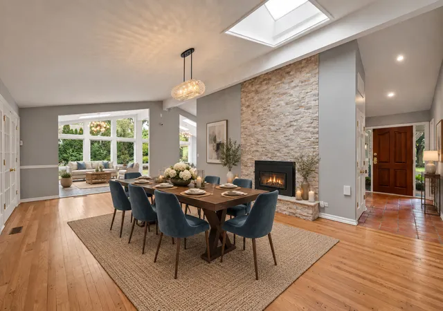 Photo 2 of Single family home for sale at 1161 Winwood Dr, Lake Forest, IL 60045 | MLS# 12788845 | Listing updated on 2026-10-20