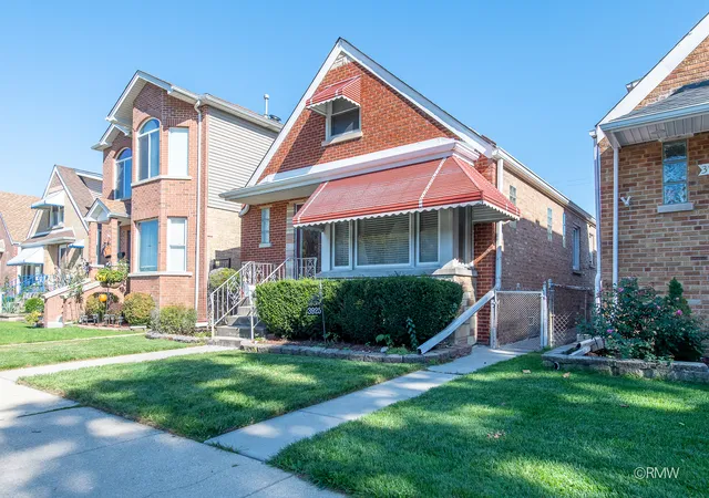 Photo 1 of Single family home for sale at 3925 N Cumberland Ave, Chicago, IL 60634 | MLS# 12788875 | Listing updated on 2026-10-28