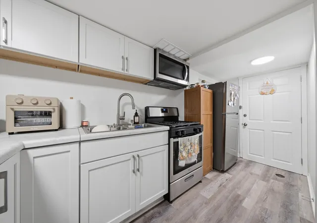Photo 3 of Multi family home for sale at 5618 N Major Ave, Chicago, IL 60646 | MLS# 12788881 | Listing updated on 2026-10-22