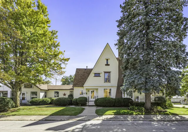 Photo 1 of Single family home for sale at 389 Chicago Rd, Paw Paw, IL 61353 | MLS# 12788890 | Listing updated on 2026-10-22