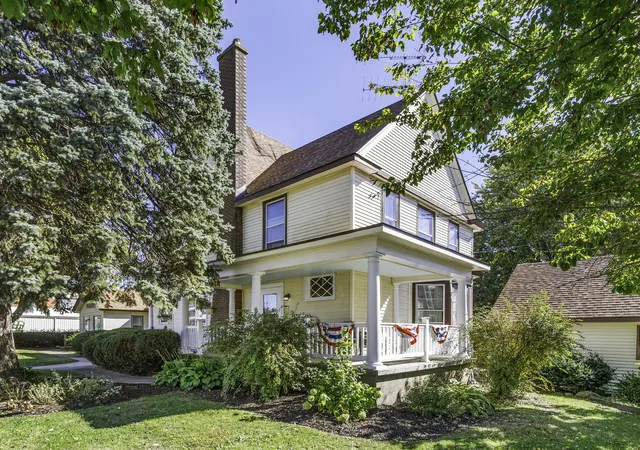 Photo 2 of Single family home for sale at 389 Chicago Rd, Paw Paw, IL 61353 | MLS# 12788890 | Listing updated on 2026-10-22