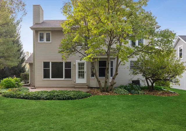 Photo 2 of Single family home for sale at 3470 Ellis Ave, Gurnee, IL 60031 | MLS# 12788905 | Listing updated on 2026-10-27
