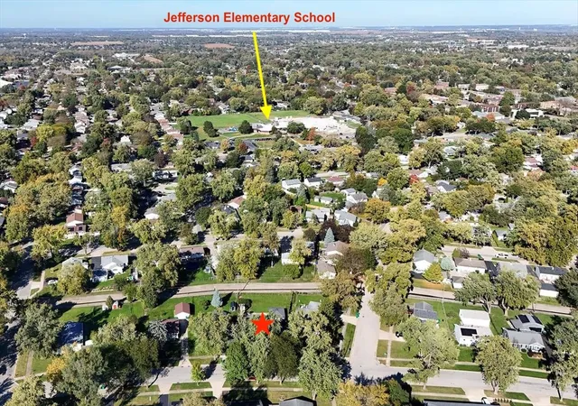 Photo 3 of Single family home for sale at 2715 Campbell St, Joliet, IL 60435 | MLS# 12788912 | Listing updated on 2026-10-22