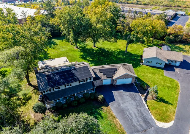 Photo 2 of Single family home for sale at 32876 N Atkinson Rd, Grayslake, IL 60030 | MLS# 12788920 | Listing updated on 2026-10-22