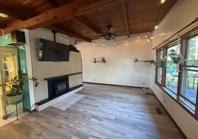 Photo 3 of Single family home for sale at 318 Brown St, Wauconda, IL 60084 | MLS# 12788934 | Listing updated on 2026-10-22