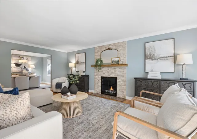 Photo 3 of Single family home for sale at 1005 S Brainard Ave, La Grange, IL 60525 | MLS# 12788938 | Listing updated on 2026-10-27