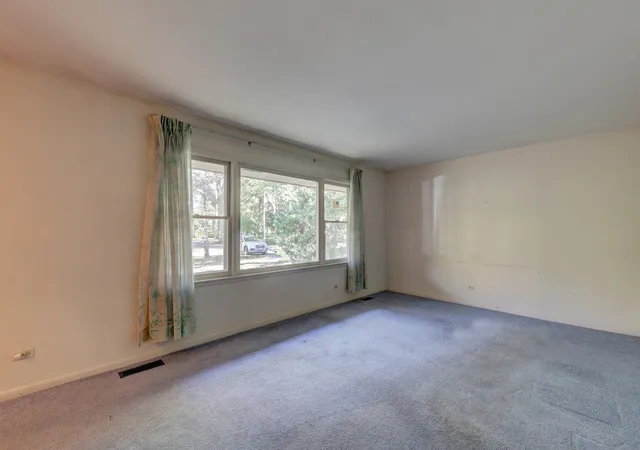 Photo 3 of Single family home for sale at 5n341 Cuyahoga Ter, Bartlett, IL 60103 | MLS# 12788953 | Listing updated on 2026-10-22