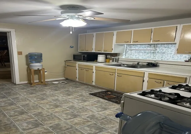 Photo 3 of Single family home for sale at 502 S Pierpont Ave, Rockford, IL 61102 | MLS# 12788959 | Listing updated on 2026-10-20