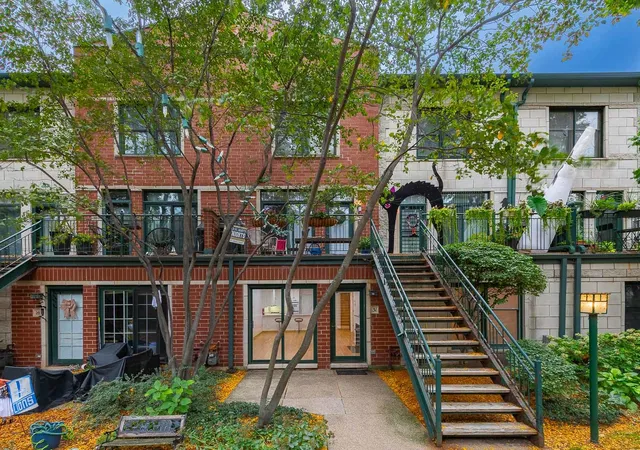 Photo 1 of Condo for sale at 1812 S Dearborn St #31, Chicago, IL 60616 | MLS# 12788961 | Listing updated on 2026-10-21