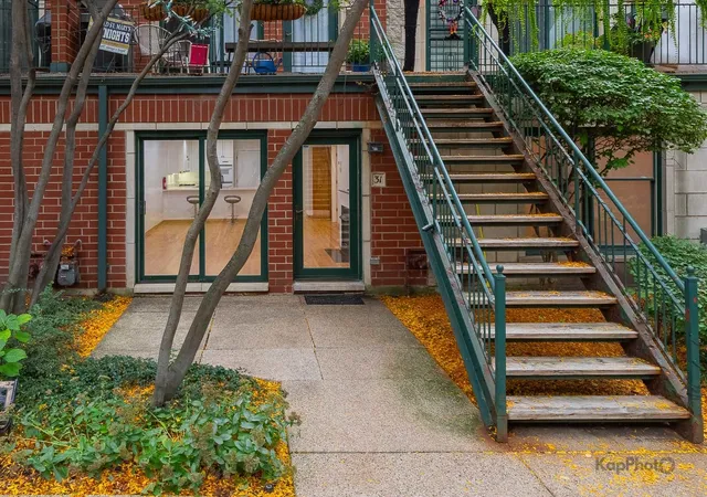 Photo 2 of Condo for sale at 1812 S Dearborn St #31, Chicago, IL 60616 | MLS# 12788961 | Listing updated on 2026-10-21