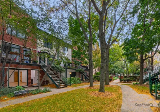 Photo 4 of Condo for sale at 1812 S Dearborn St #31, Chicago, IL 60616 | MLS# 12788961 | Listing updated on 2026-10-21