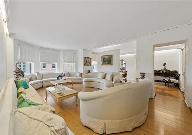 Photo 2 of Condo for sale at 5555 N Sheridan Rd #1508, Chicago, IL 60640 | MLS# 12788966 | Listing updated on 2026-10-20