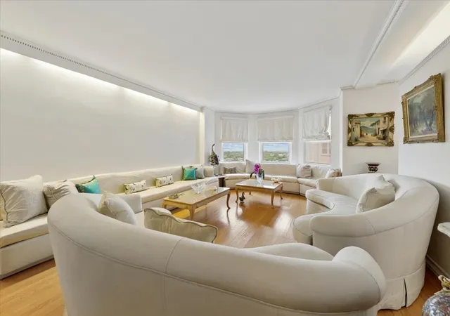 Photo 3 of Condo for sale at 5555 N Sheridan Rd #1508, Chicago, IL 60640 | MLS# 12788966 | Listing updated on 2026-10-20