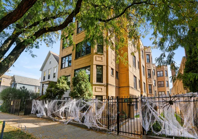 Condo for sale at 1655 N Fairfield Ave #102, Chicago, IL 60647 | MLS# 12788968